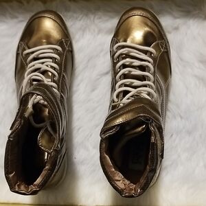 Chinese Laundry Bronze Sneakers Size 10